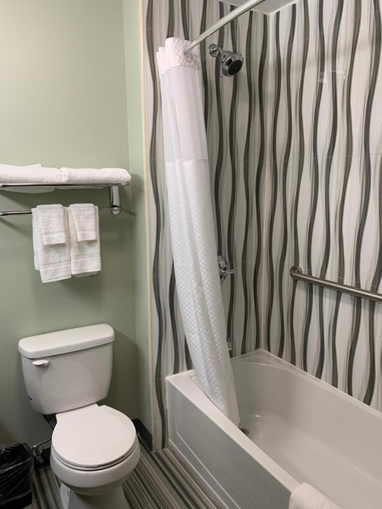 Quality Inn Queens New York Exteriör bild